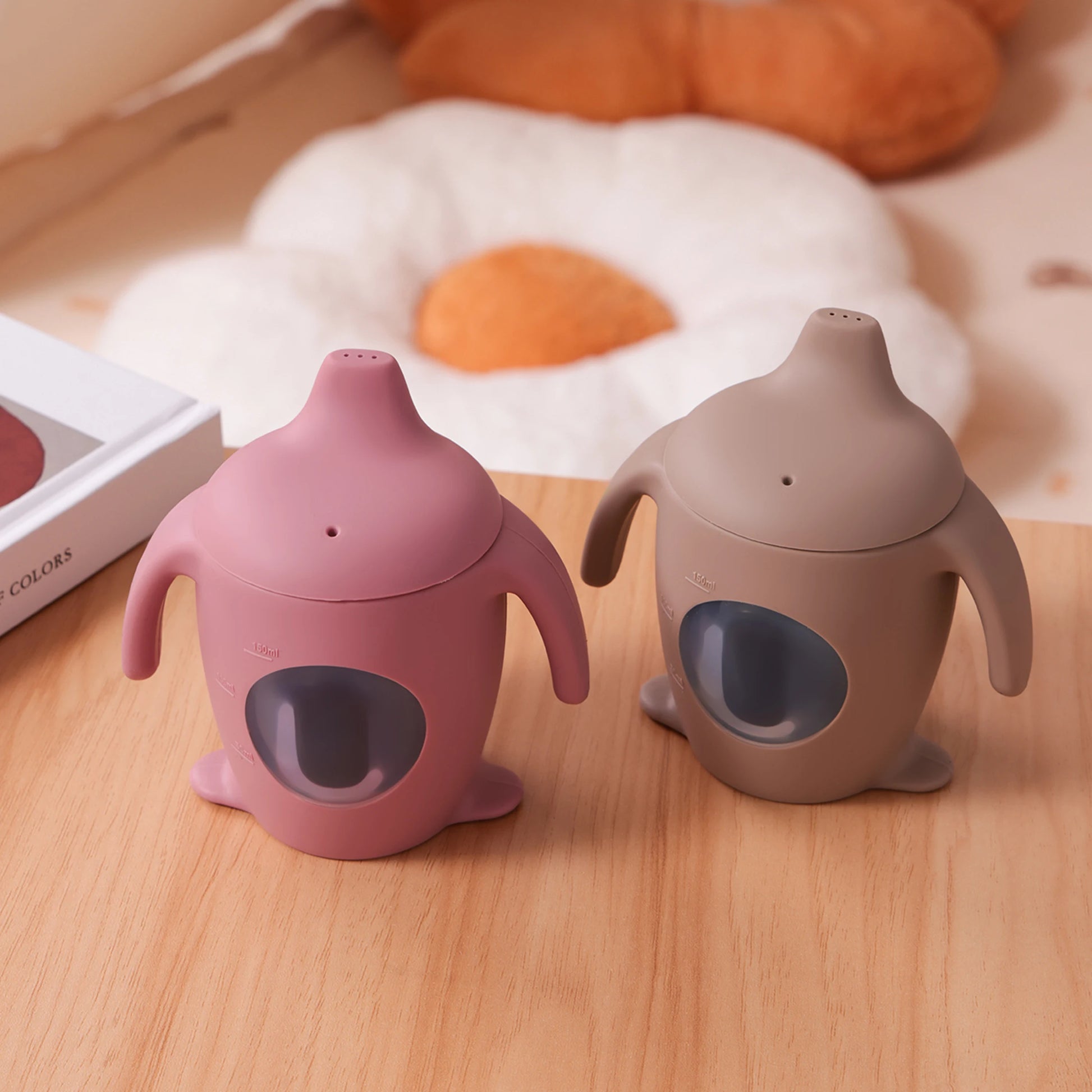 Cute penguin design baby sippy cup with silicone straw – Winnebaby