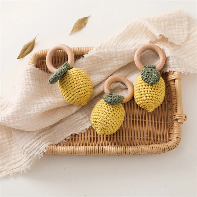 Citrus lemonade crochet rattle for infant teething – Winnebaby