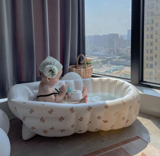 Infant inflatable bathtub