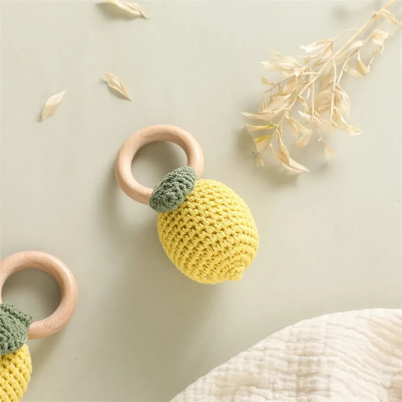 Citrus lemonade crochet rattle for infant teething – Winnebaby