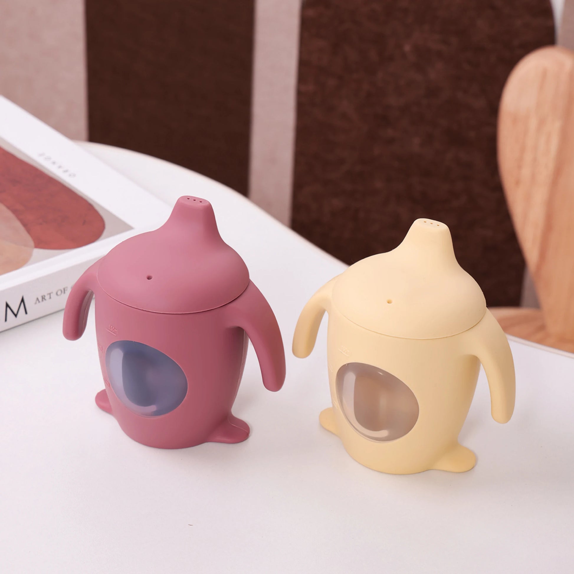 Cute penguin design baby sippy cup with silicone straw – Winnebaby