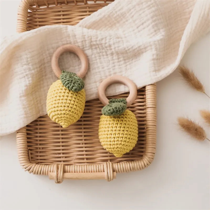 Citrus lemonade crochet rattle for infant teething – Winnebaby